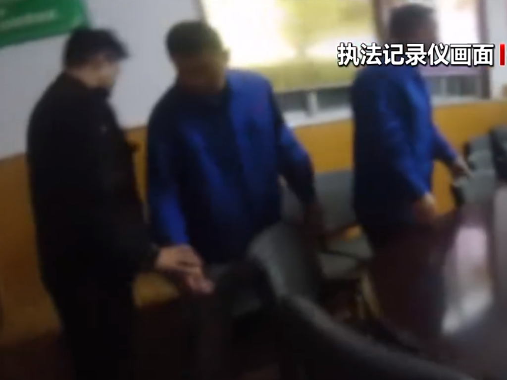 考生手都没动,科目一就考过了!“驾考舞弊案”曝光(图2) 考生手都没动,科目一就考过了!“驾考舞弊案”曝光(图2)