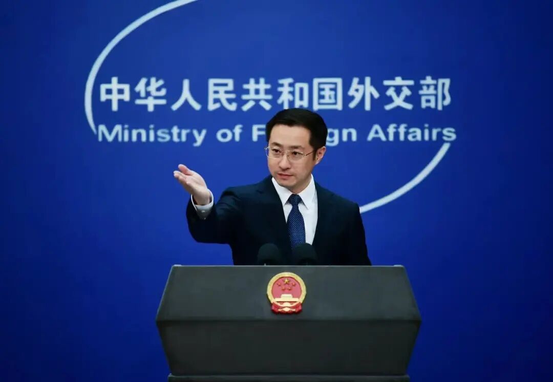 特朗普试图收回阿富汗空军基地,称“那里离中国造核导弹的地方近”,外交部回应(图1) 特朗普试图收回阿富汗空军基地,称“那里离中国造核导弹的地方近”,外交部回应(图1)
